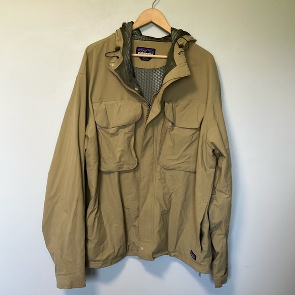 Patagonia Men's Khaki Field Jacket with mesh lining - Picture 1 of 7